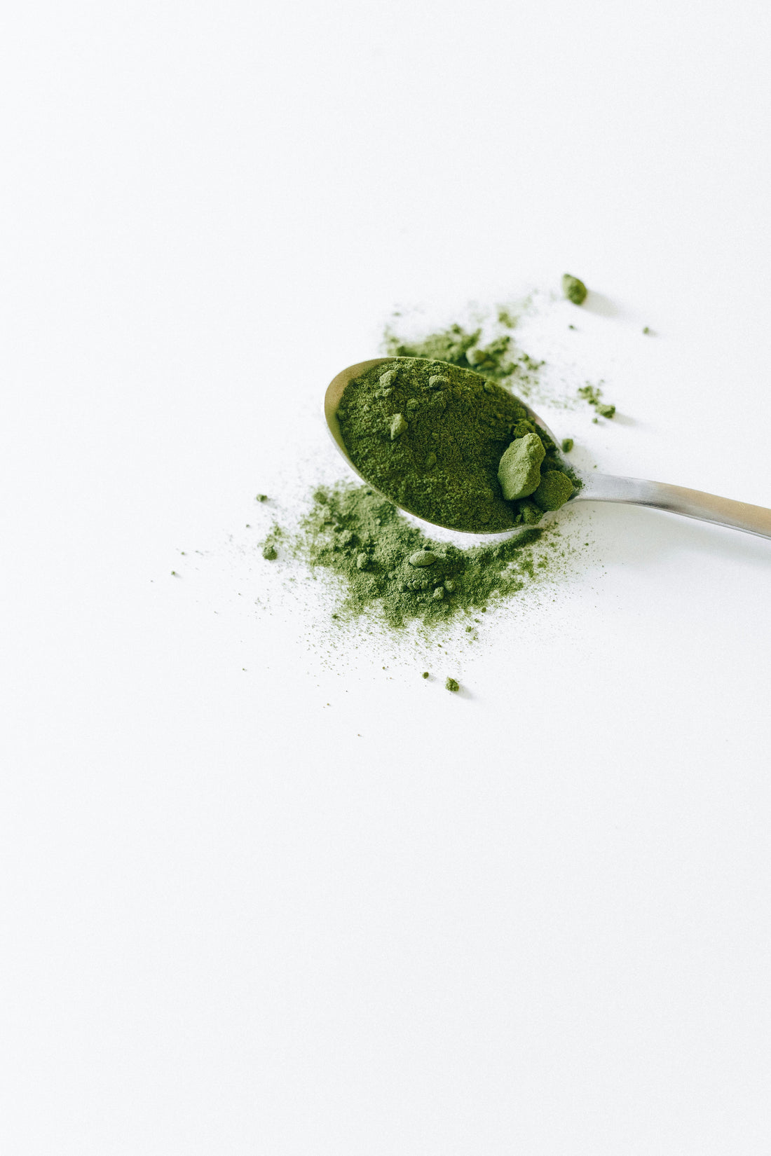 What Is Spirulina? The Benefits of Liquid Spirulina and an Easy Way to Get It Daily